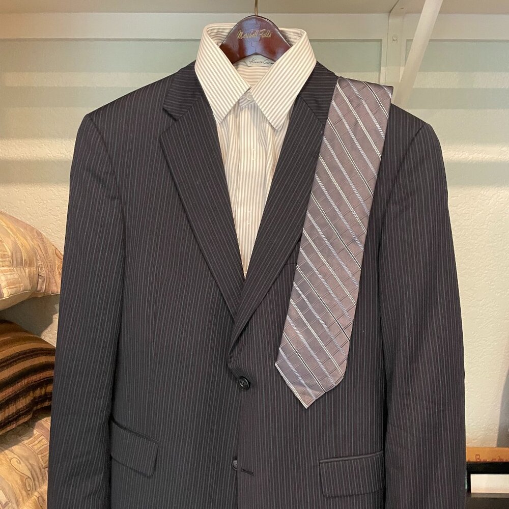 Claiborne Designer Men's Suit with grey stripes, excellent condition